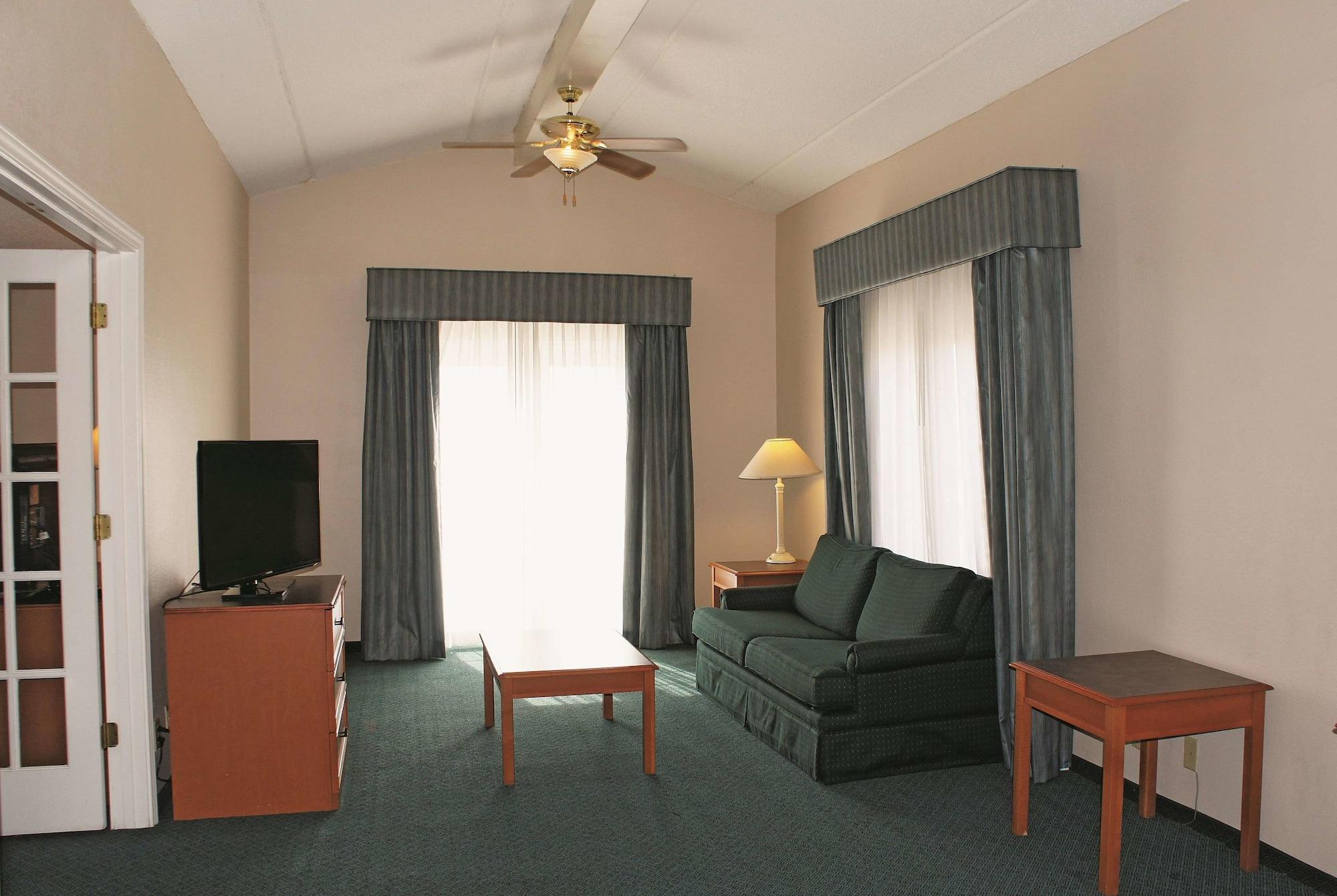 La Quinta Inn By Wyndham Clute Lake Jackson Dış mekan fotoğraf